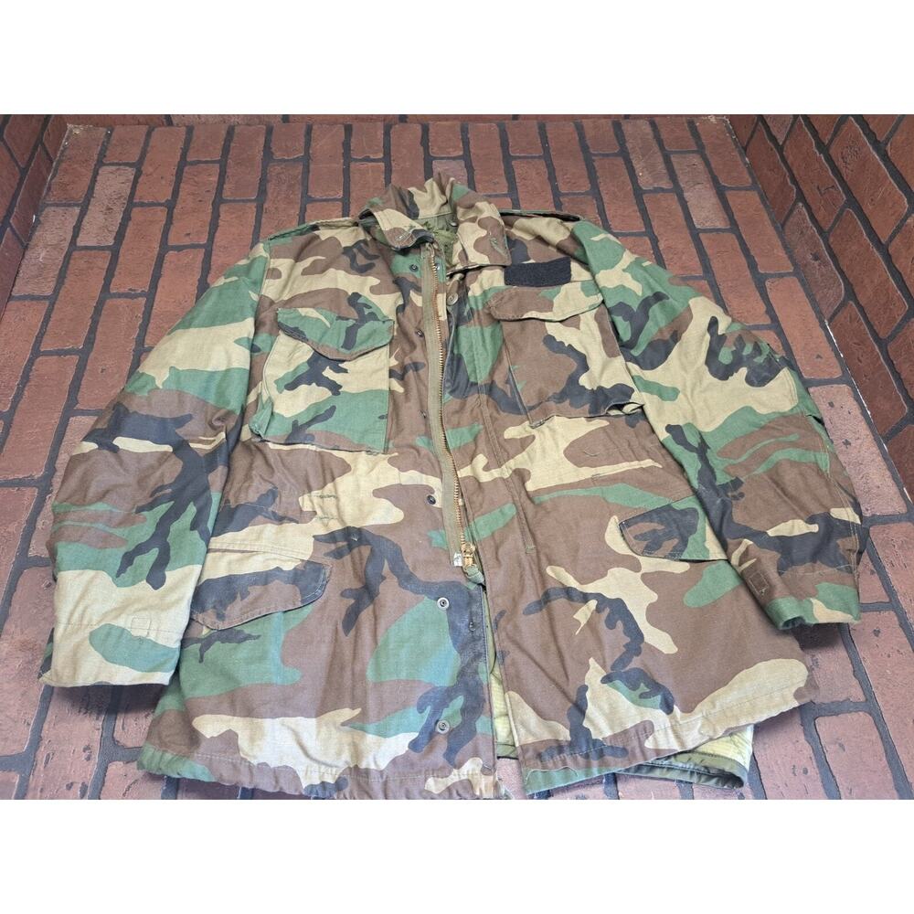 US Army Camo Field Coat Jacket Cold Weather Med Reg With Liner Un Worn